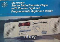 Vtg 1995 Général Electric Spacemaker Radio-lecteur de cassettes AM/FM Horloge 7-4287