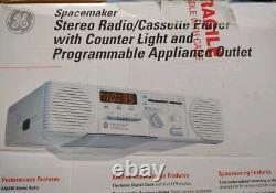 Vtg 1995 Général Electric Spacemaker Radio-lecteur de cassettes AM/FM Horloge 7-4287
