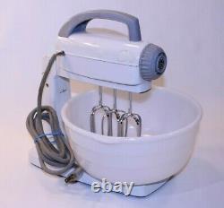 Vtg General Electric Kitchen USA MCM Stand Mixer 10 Vitesse 3 Beater Ge Whip 123m9